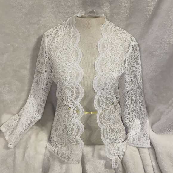 Calvin Klein Sweaters - NWOT Calvin Klein White Lace Knit Shrug